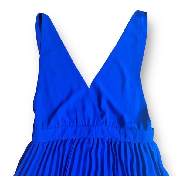 Superdown sharona pleated mini dress Cobalt Blue Size Medium NWOT Revolve - Picture 5 of 13